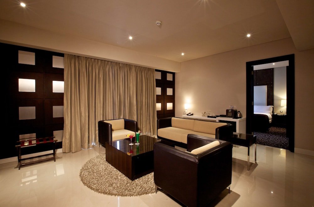The Wheatbaker Room Type - Executive Suite, Non Smoking