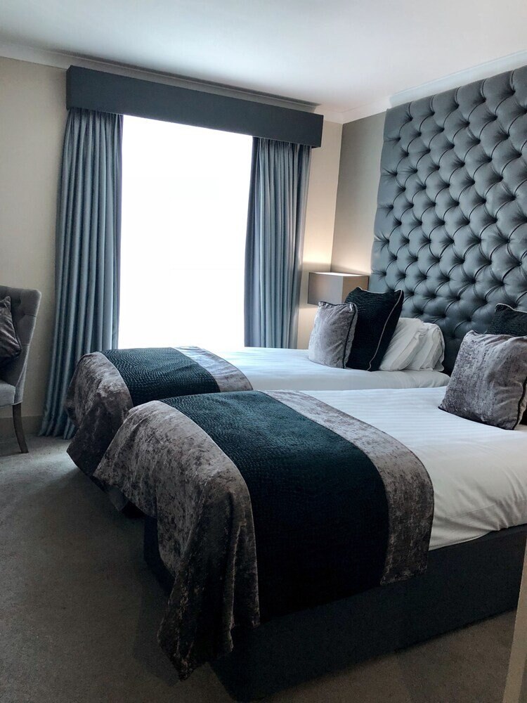 The Continental Hotel and Spa, Heathrow Room Type - Superior Twin Room