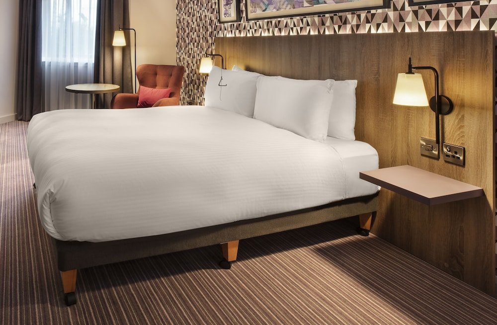 Leonardo Hotel London Heathrow Room Type - Accessible King Room