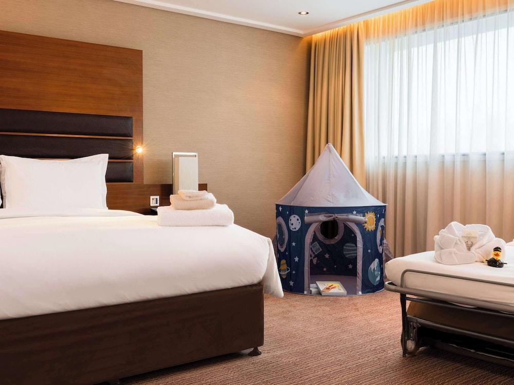 Sofitel London Heathrow Hotel - Tap to explore photos