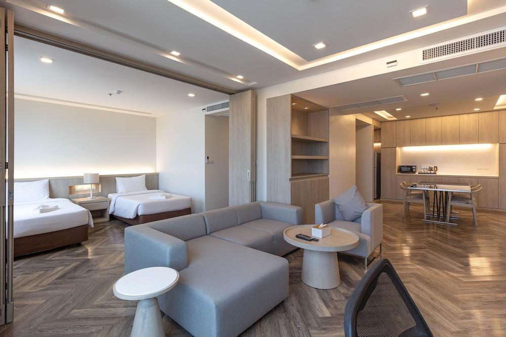 Jasmine Grande Residence Bangkok Room Type - Jacuzzi Suite 2 Bedroom