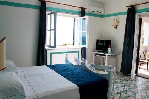 Mercure Civitavecchia Sunbay Park Hotel - Tap to explore photos
