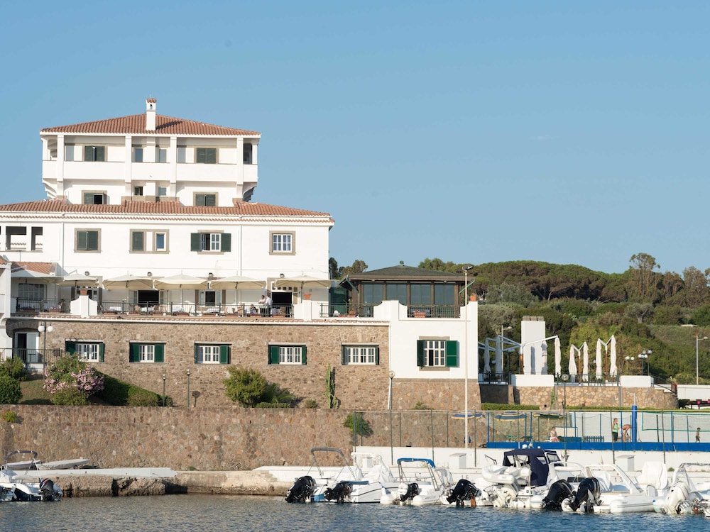 Mercure Civitavecchia Sunbay Park Hotel - Tap to explore photos