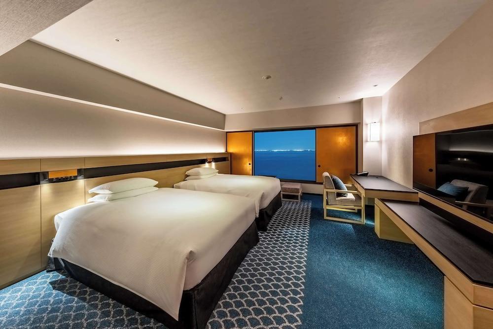 Hilton Tokyo Bay Room Type - Twin Deluxe Room Ocean View Hilton Tokyo Bay Room Type - Twin Deluxe Room Ocean View