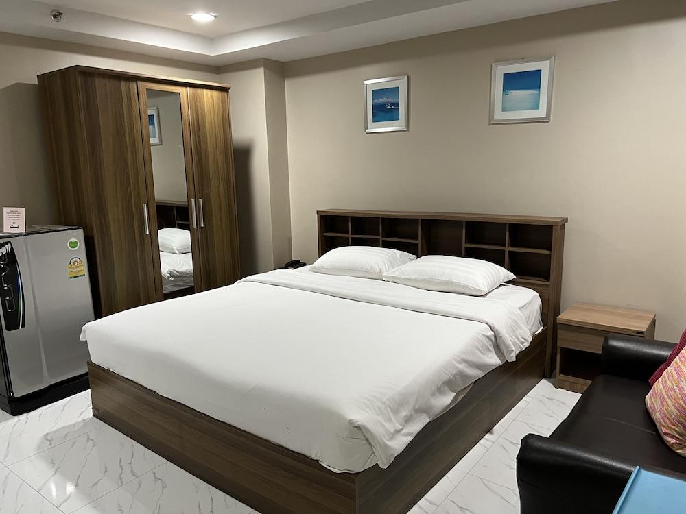 Mall Suites Hotel Room Type - Standard Junior Room Mall Suites Hotel Room Type - Standard Junior Room