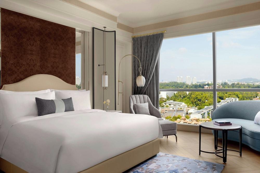 The St. Regis Singapore Room Type - Penthouse, 1 King Bed (View)