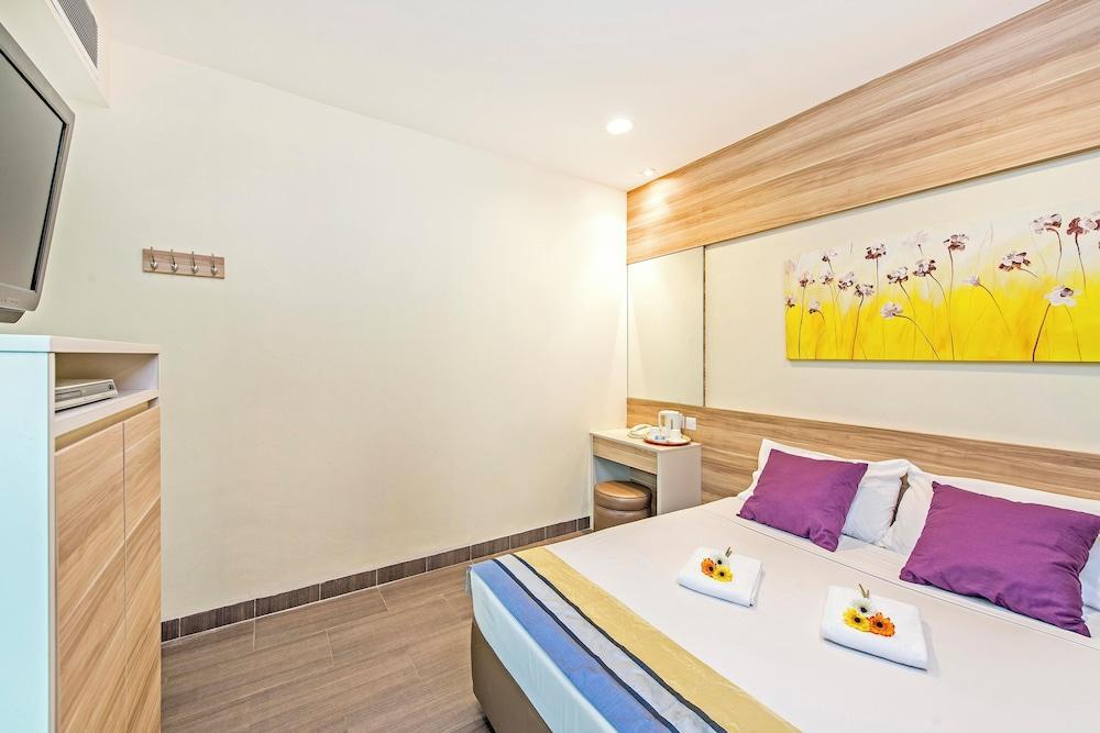Hotel 81 Dickson Room Type - Deluxe Room