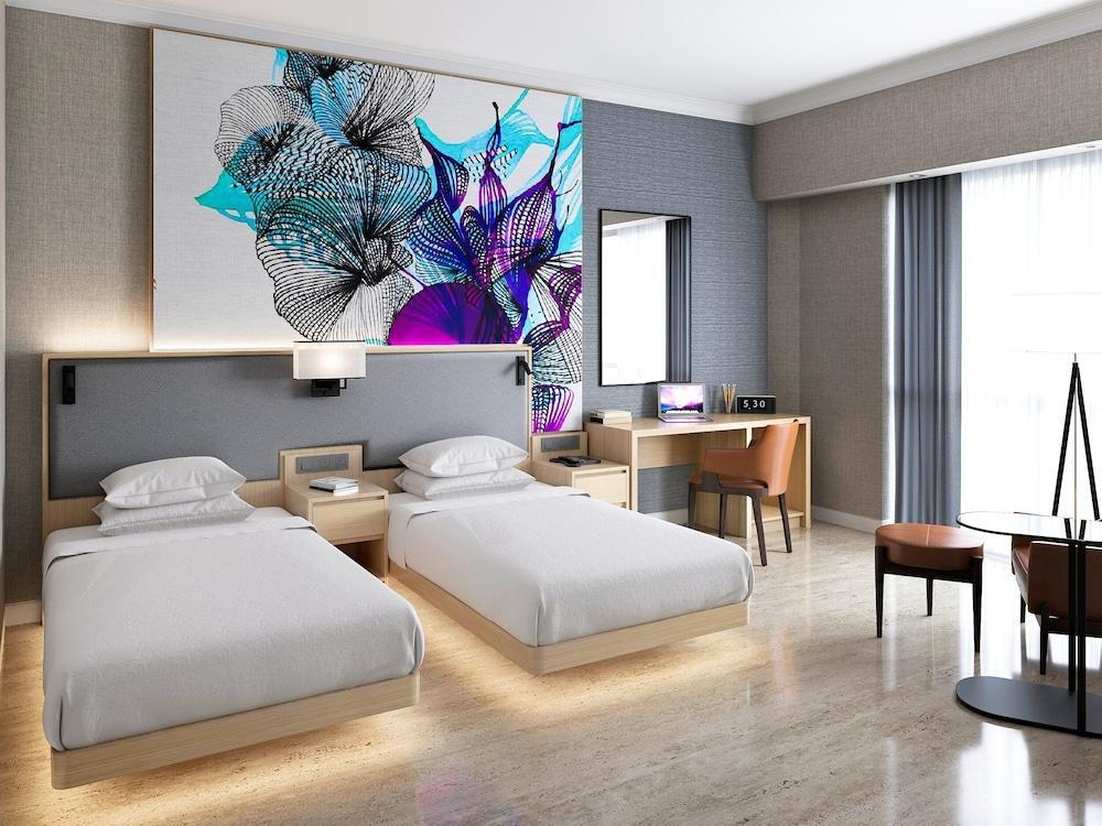 Grand Copthorne Waterfront Hotel Singapore - Tap to explore photos