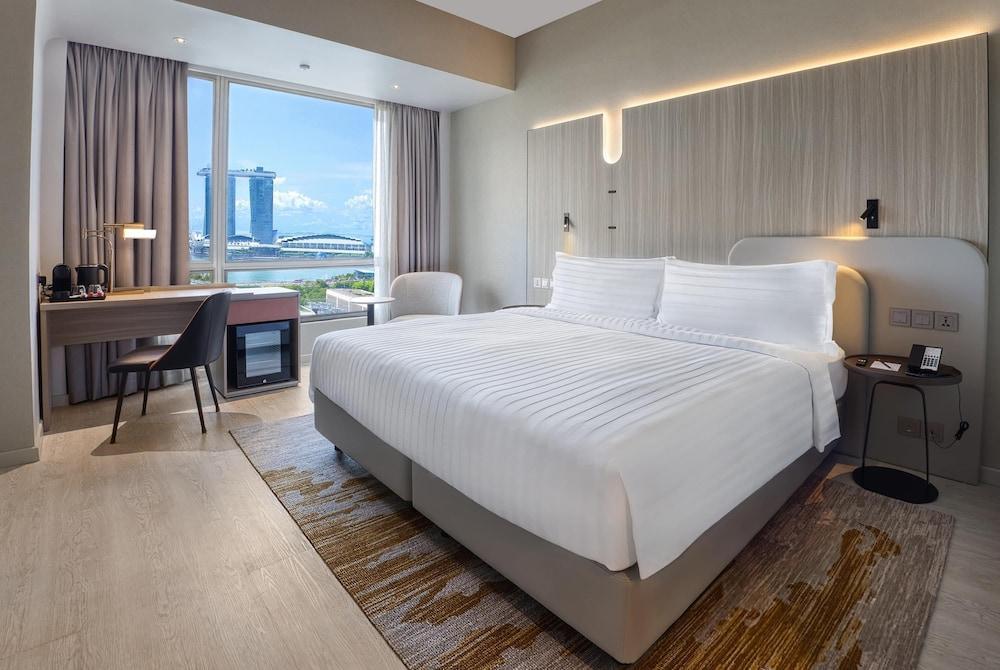 Wyndham Singapore Hotel Room Type - Premier Marina Bay View King Room
