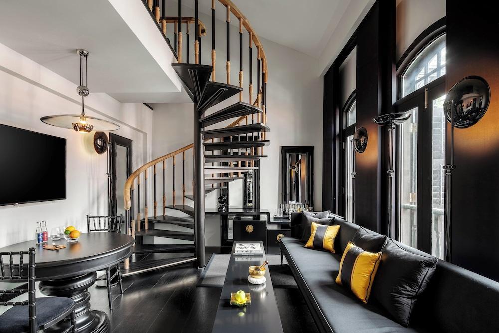 Duxton Reserve, a Marriott Autograph Collection Hotel Room Type - Club Suite, 1 Bedroom