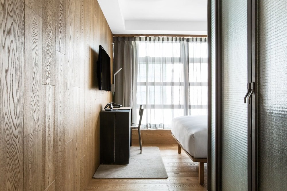 Tuve Room Type - Comfort Queen Room (Long Stay Package, Housekeeping Once Weekly) Tuve Room Type - Comfort Queen Room (Long Stay Package, Housekeeping Once Weekly)