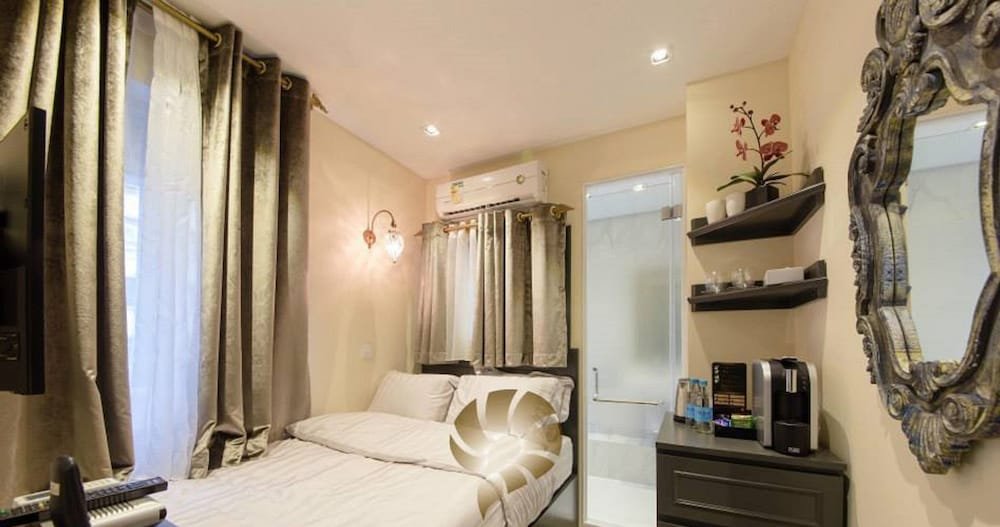 9 Boutique Hotel - Tap to explore photos