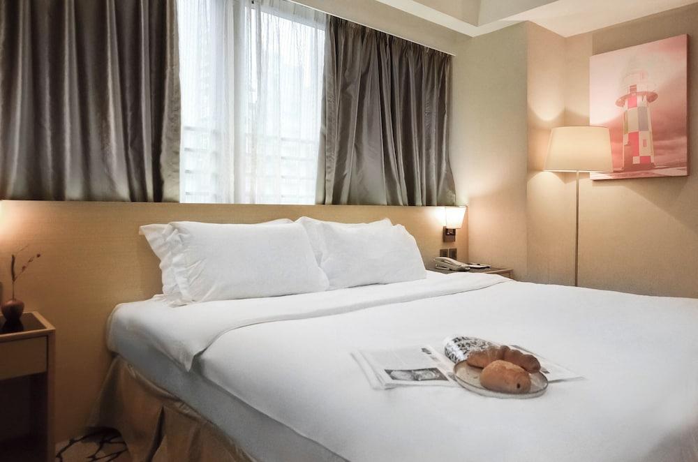 Eco Tree Hotel Sheung Wan Room Type - Deluxe City Room Eco Tree Hotel Sheung Wan Room Type - Deluxe City Room