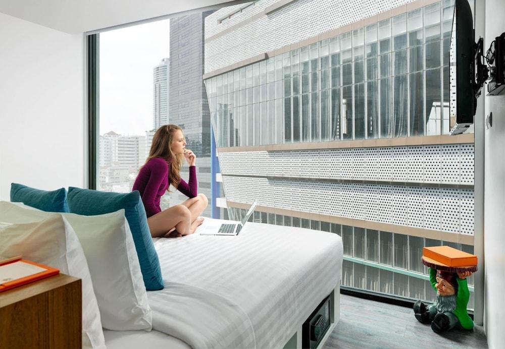 S Box Sukhumvit Hotel Room Type - Deluxe Double Room