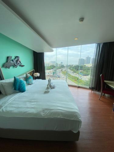 The Xtreme Suites Room Type - Deluxe Panorama