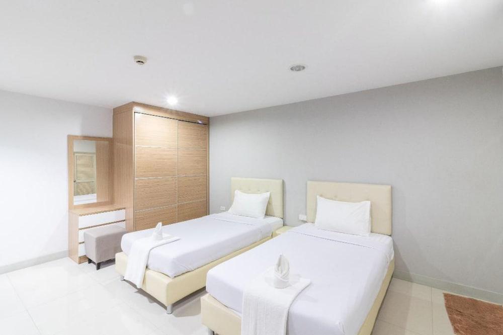 Townhouse Siam Privi Hotel Room Type - Deluxe Twin Room