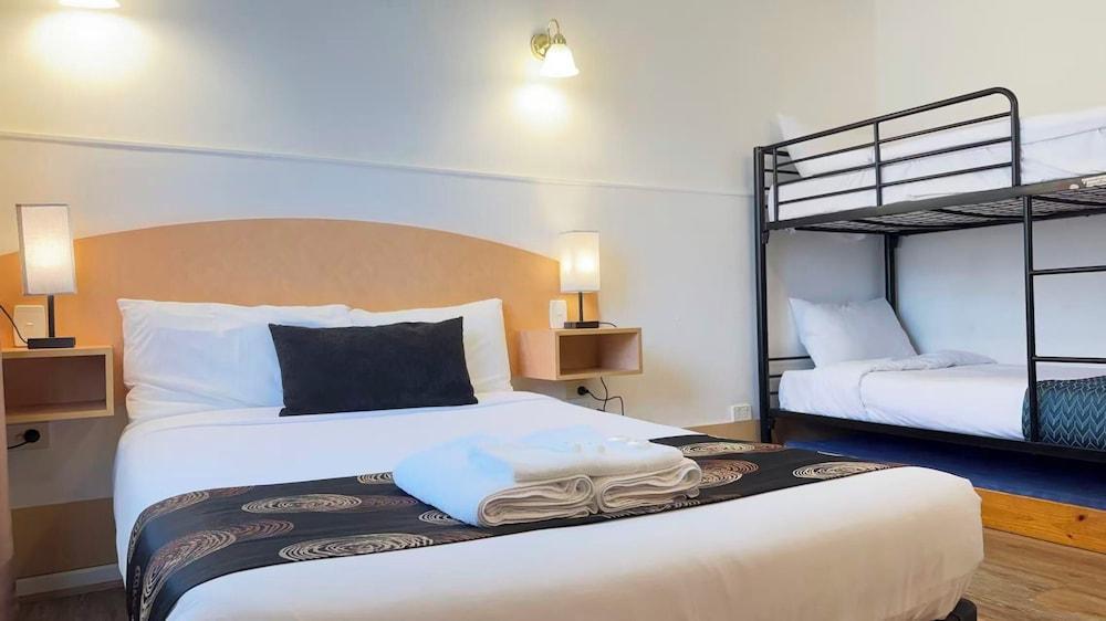 Parkville Motel Room Type - Family Studio, Non Smoking