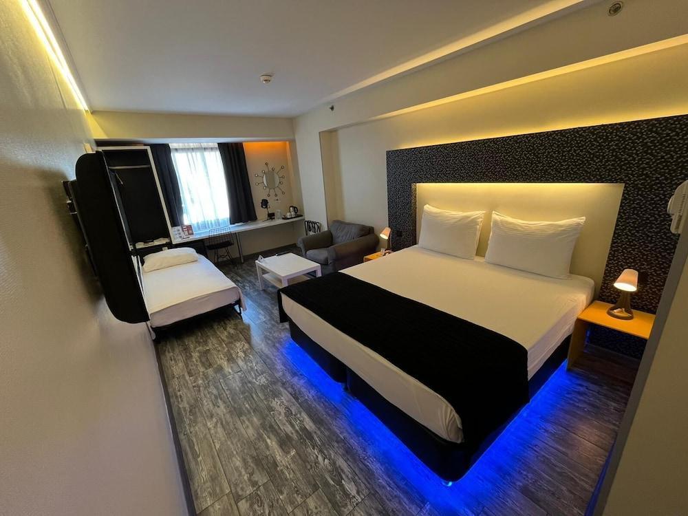 Tempo Hotel Çaglayan Istanbul Room Type - Standard Double Room with Extra Bed