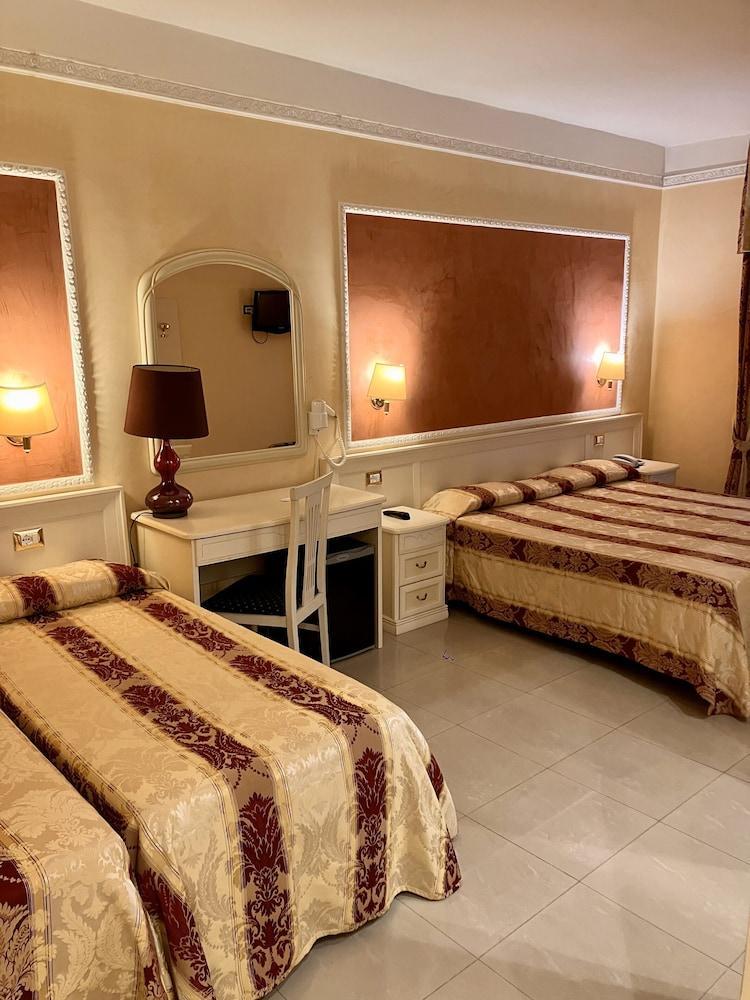 Hotel Erdarelli Room Type - Family Room, 1 Bedroom