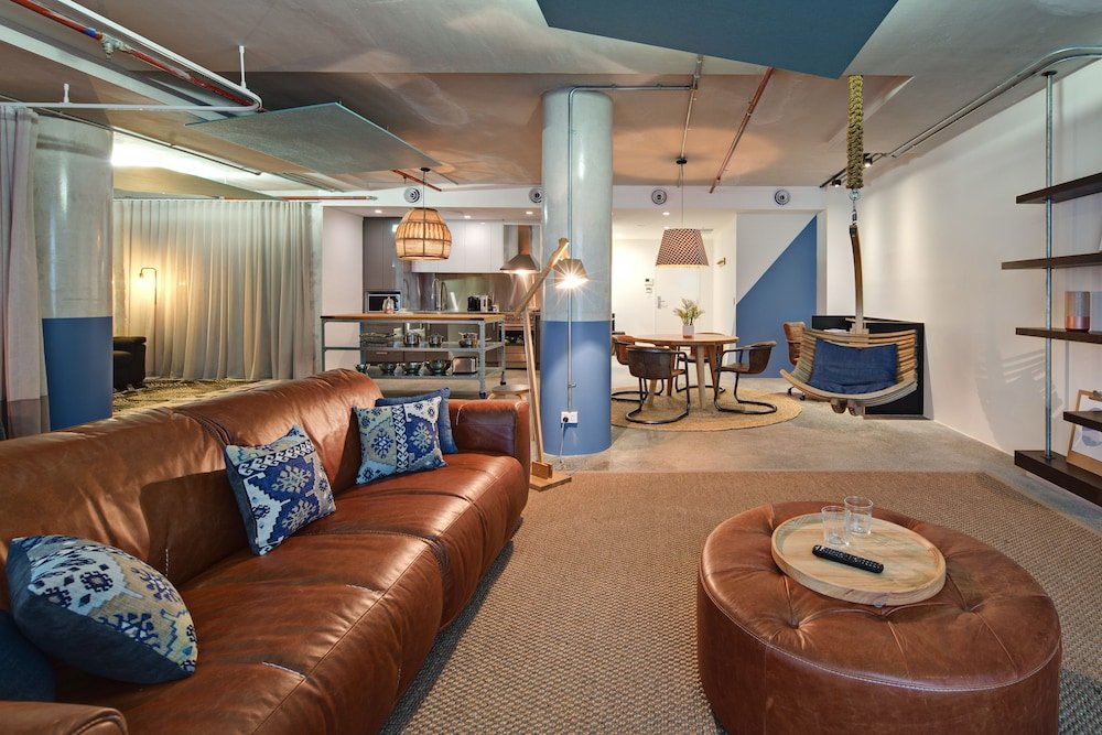 Zara Tower Luxury Suites And Apartments Sydney Price Address Reviews