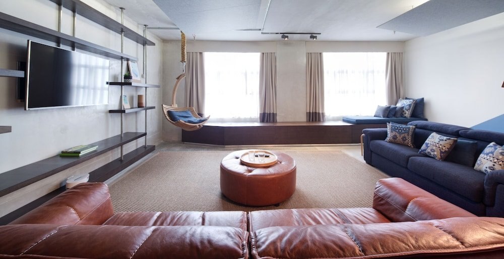 Zara Tower Hotel Room Type - Superior Suite, 1 King Bed