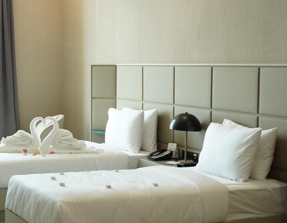 Horizon Manor Hotel Room Type - Superior Twin Room