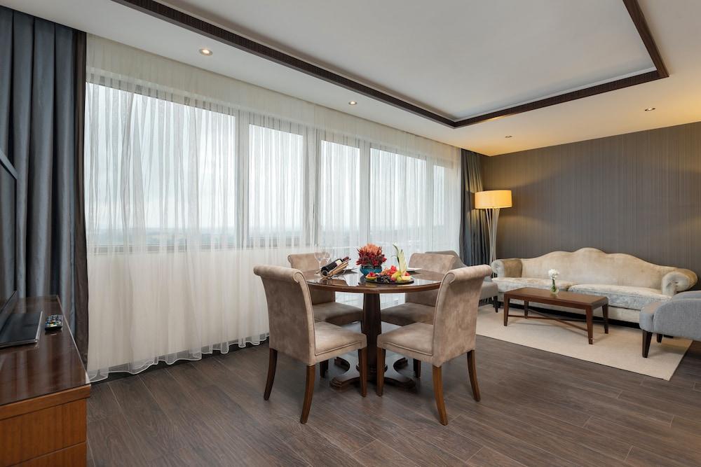 Miracle Istanbul Asia Airport Hotel & Spa - Tap to explore photos