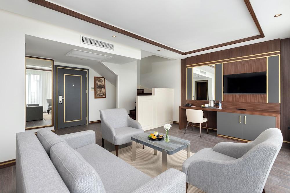 Miracle Istanbul Asia Airport Hotel & Spa Room Type - Premium Suite Room