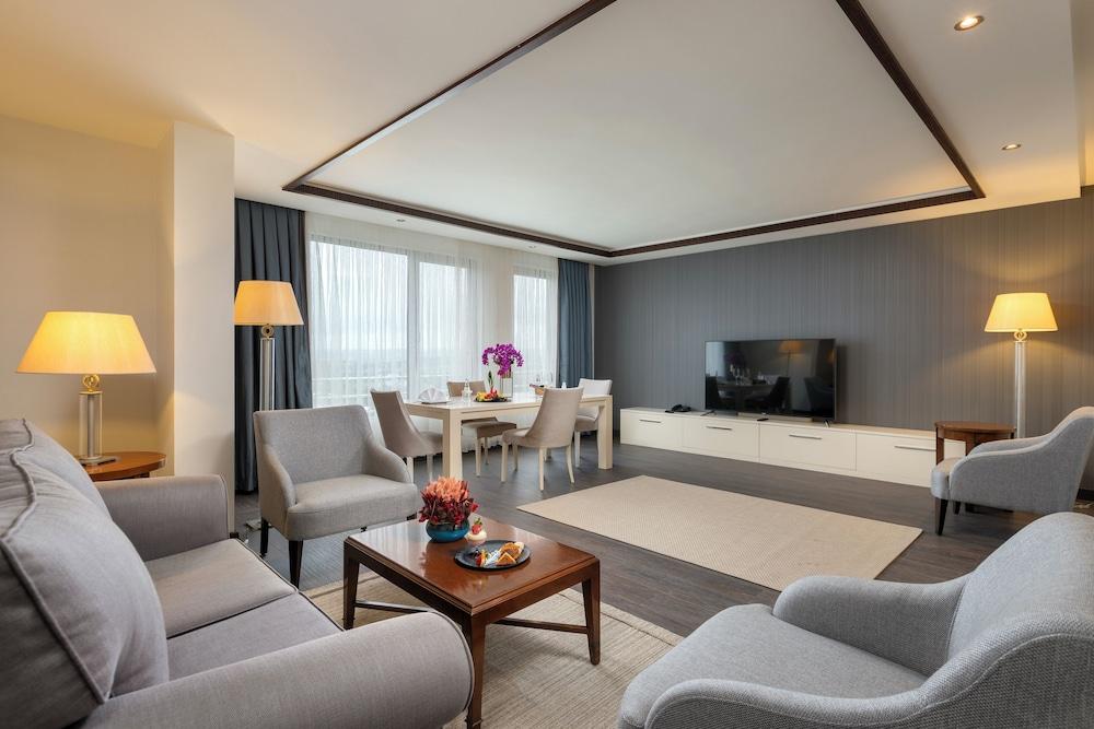 Miracle Istanbul Asia Airport Hotel & Spa Room Type - King Suite