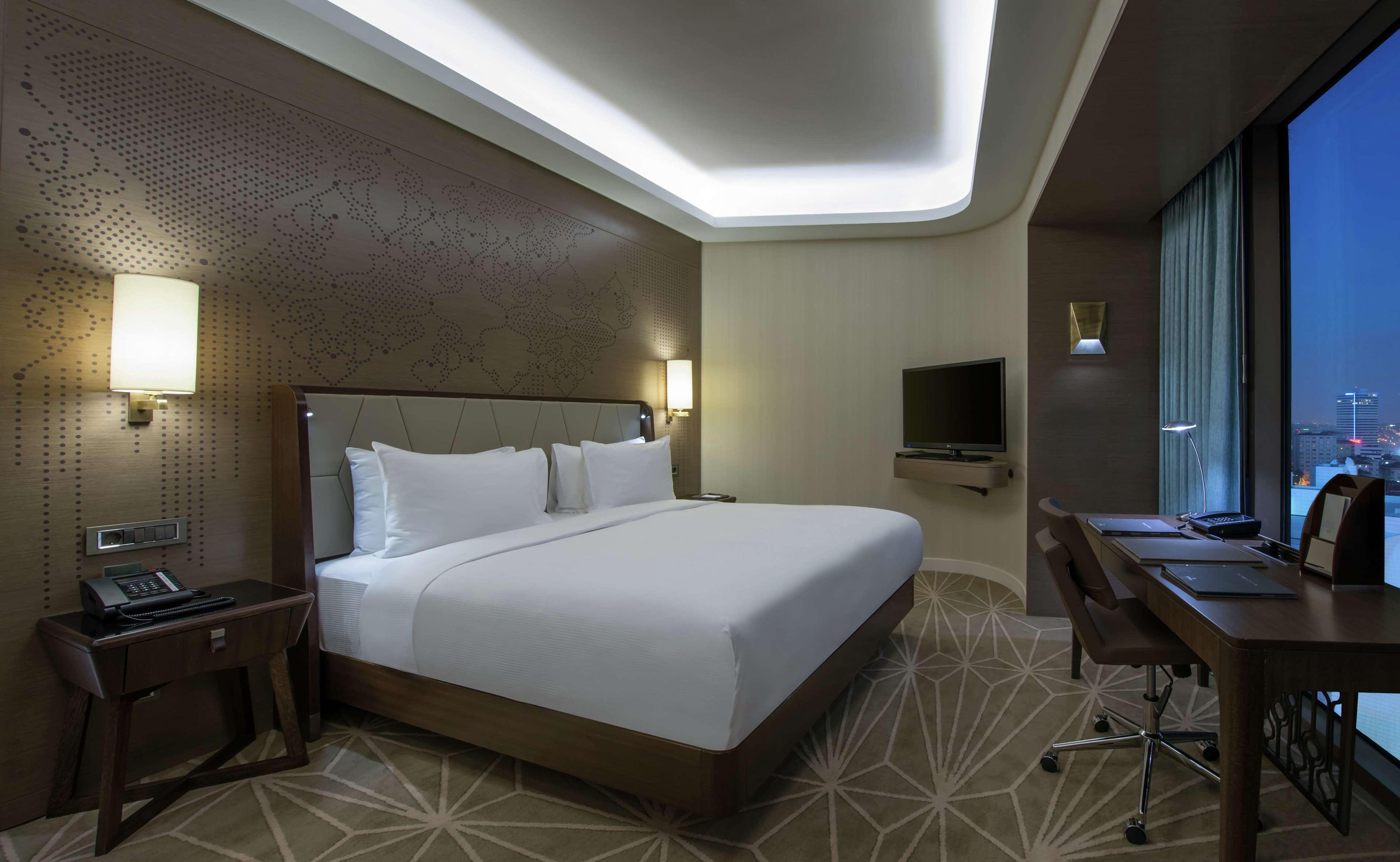 Hilton Istanbul Kozyatagi Room Type - KING DELUXE ROOM