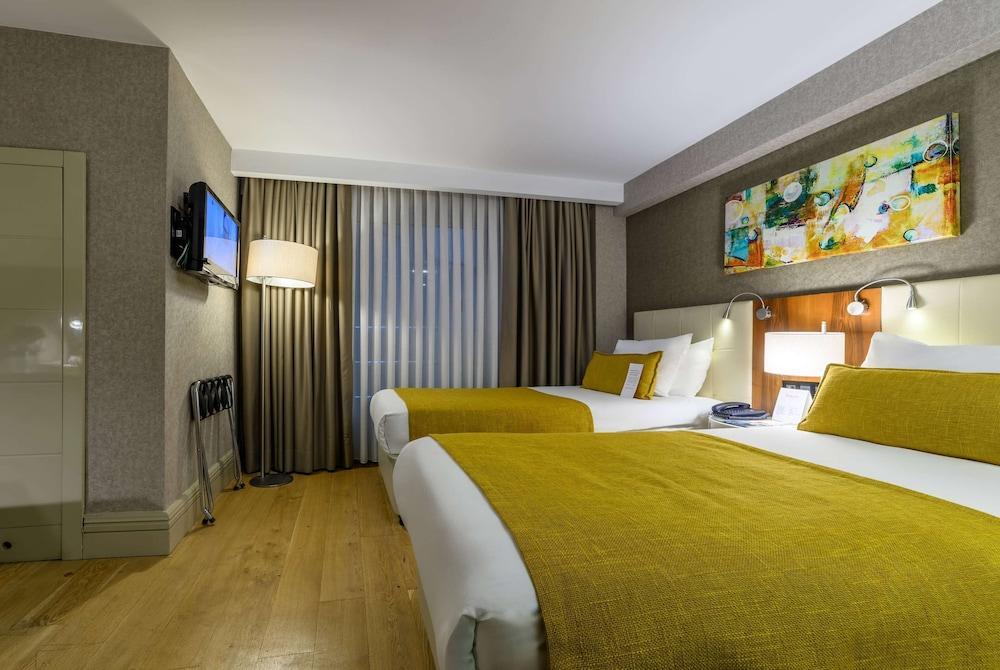 Ramada Istanbul Grand Bazaar Room Type - Room, 2 Twin Beds, Non Smoking (Economic)
