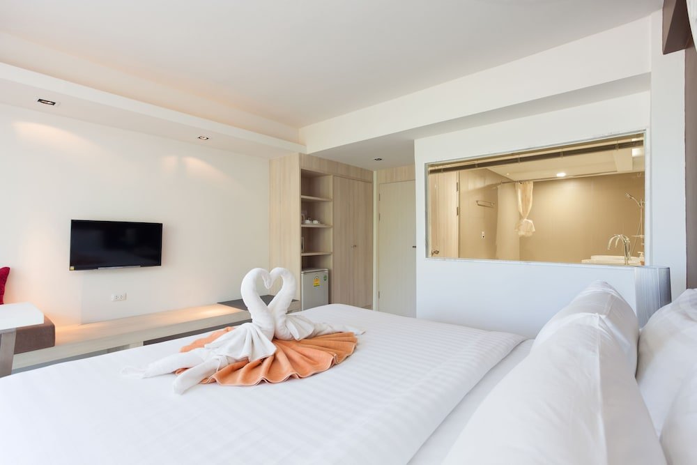 Coral Inn Room Type - Coral Deluxe Seaview B
