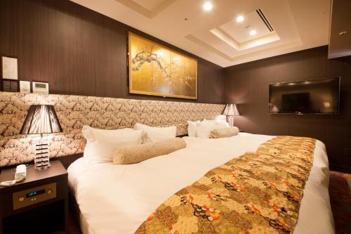 Centurion Hotel Grand Akasaka - Tap to explore photos