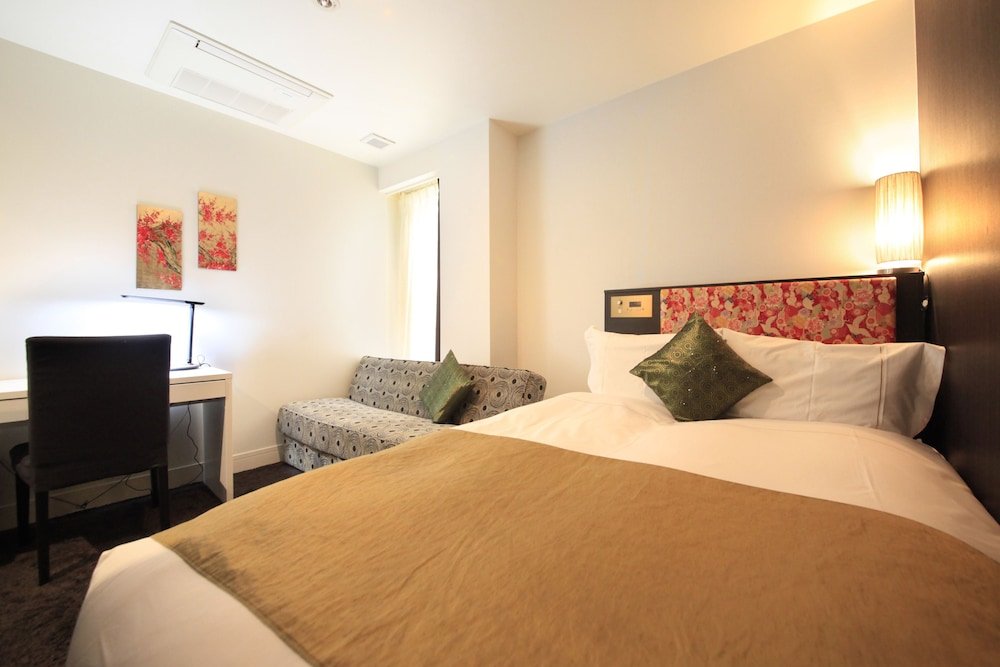 Centurion Hotel Grand Akasaka Room Type - Superior Double Room -Smoking (1 Double Bed) - Sofa bed is from 3rd Adult
