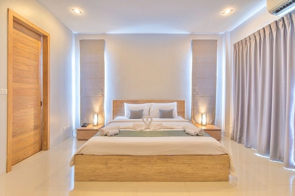 Lemonade Phuket Room Type - Deluxe Double Room