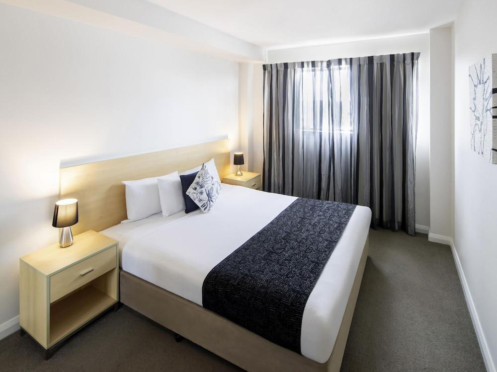 Mantra Castle Hill Room Type - One Bedroom Apartment, 1 Queen Bed