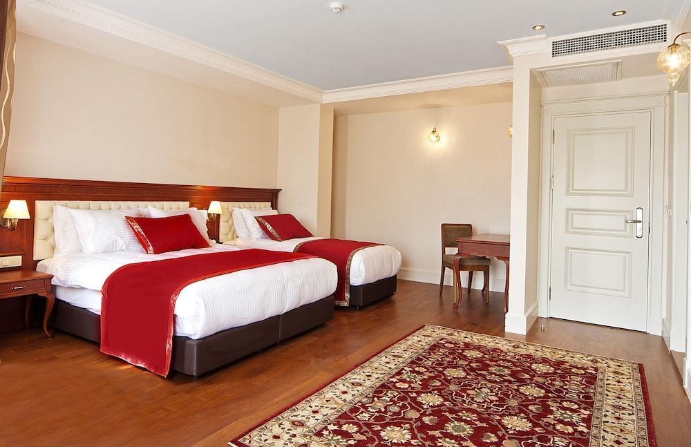 Aren Suites Room Type - Superior Triple Room Aren Suites Room Type - Superior Triple Room