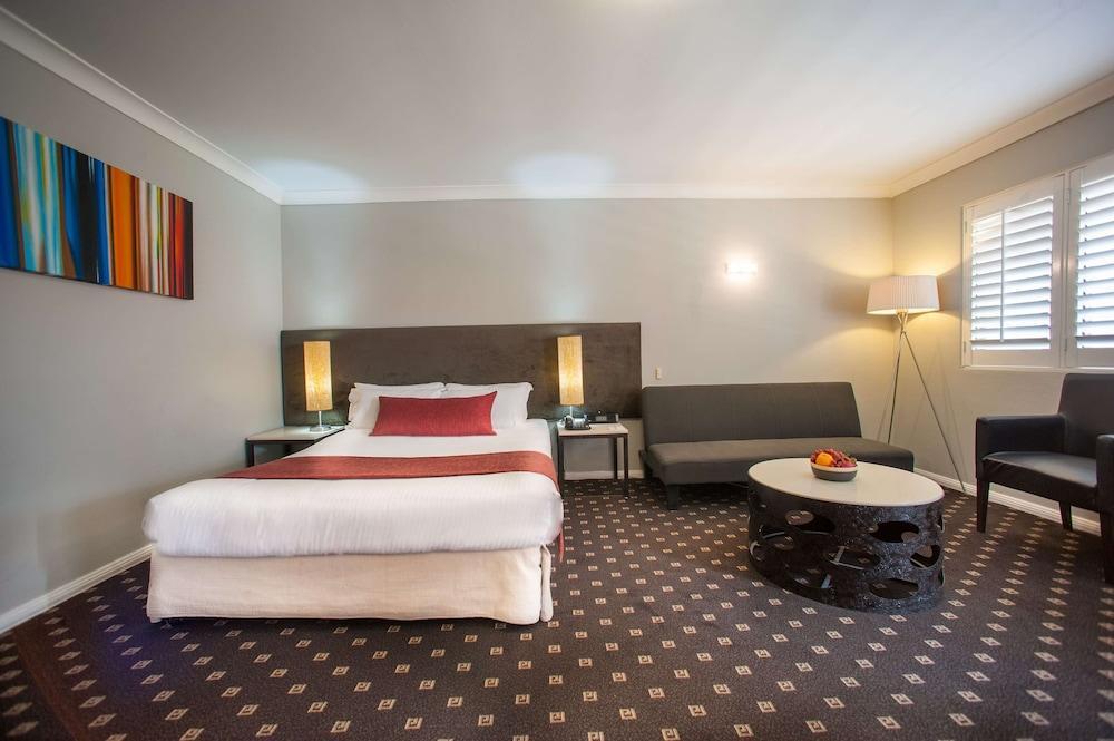 Ramada Hotel & Suites Sydney Cabramatta Room Type - Superior Twin Room