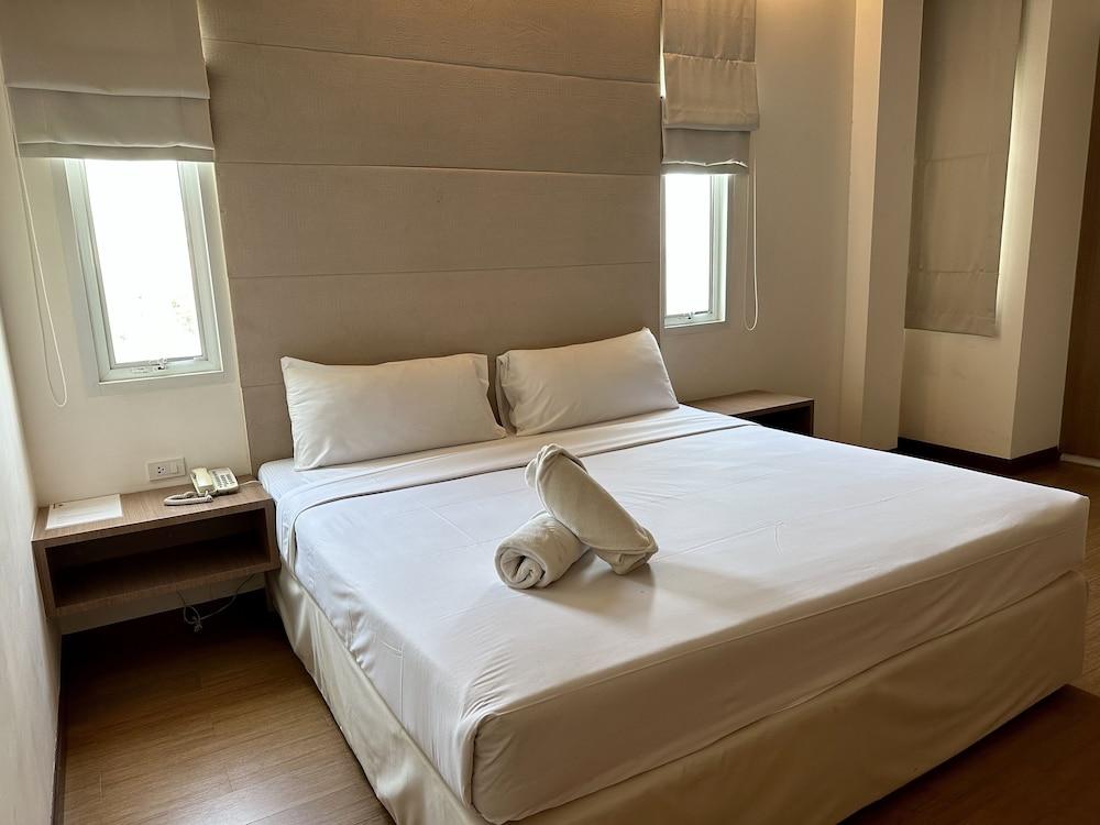 Calypzo 2 Room Type - Deluxe Double Room