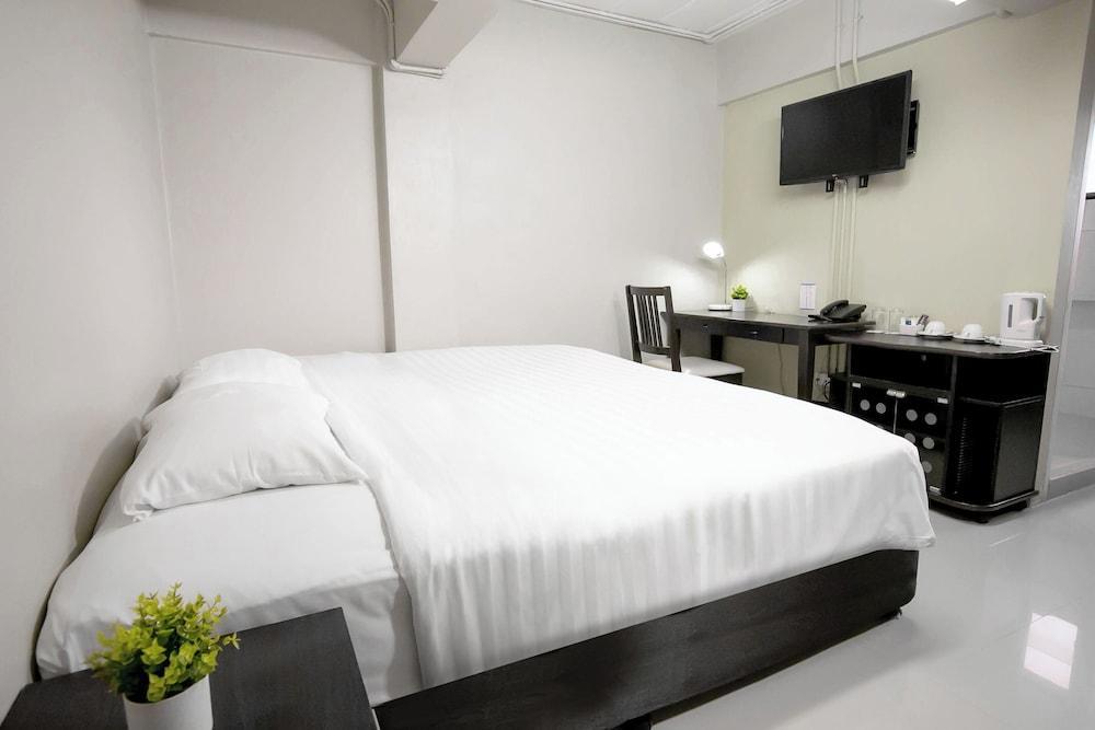 Annex Lumpini Bangkok Room Type - Studio (Double)