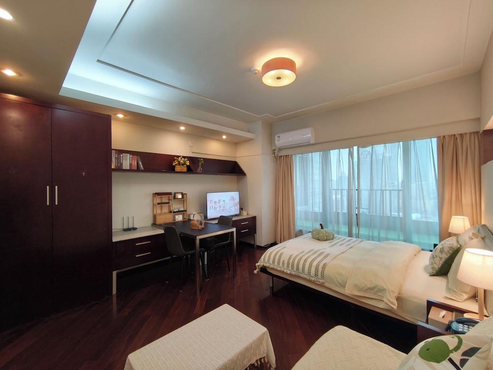 World Union Service Apartment Cosmo Room Type - Standard Room, 1 Queen Bed, Kitchenette, City View