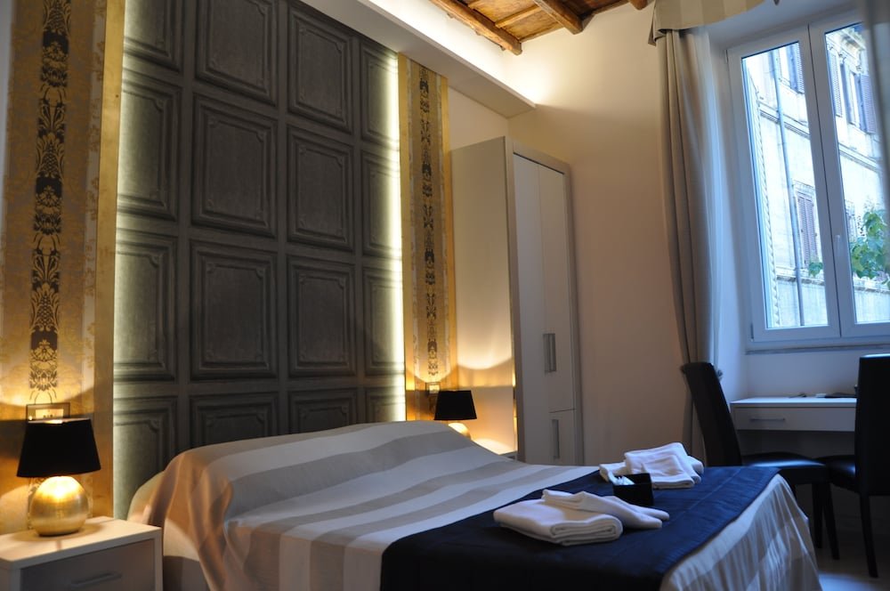 Navona Nice Room Room Type - Suite, Hot Tub