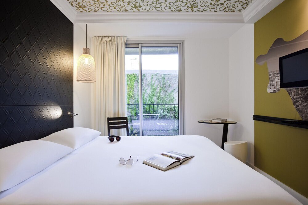 ibis Styles Paris Buttes Chaumont - Tap to explore photos