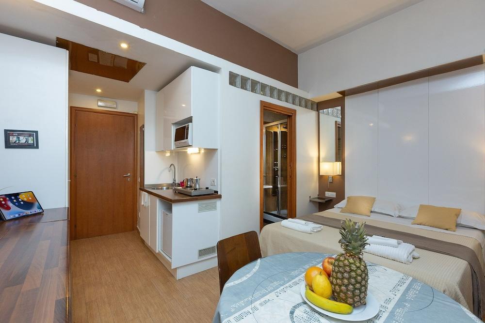 InternoUno Room Type - Classic Triple Room