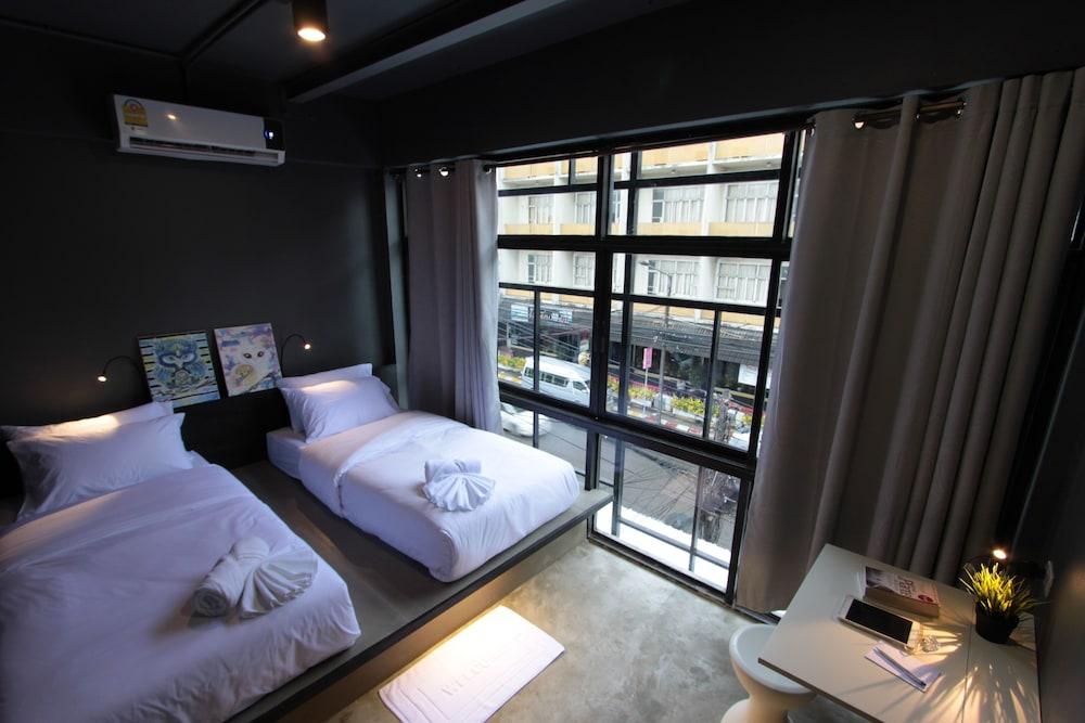 Fulfill Phuket Hostel Room Type - Standard Room with Shared Bathroom