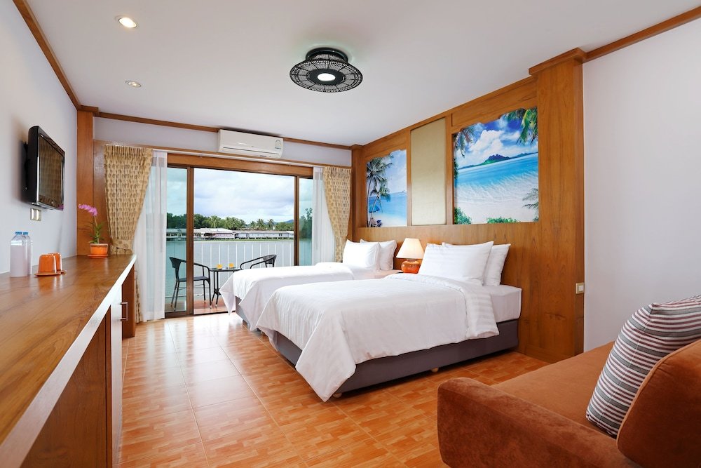 Chabana Resort Room Type - Deluxe Double or Twin Room with Lake View