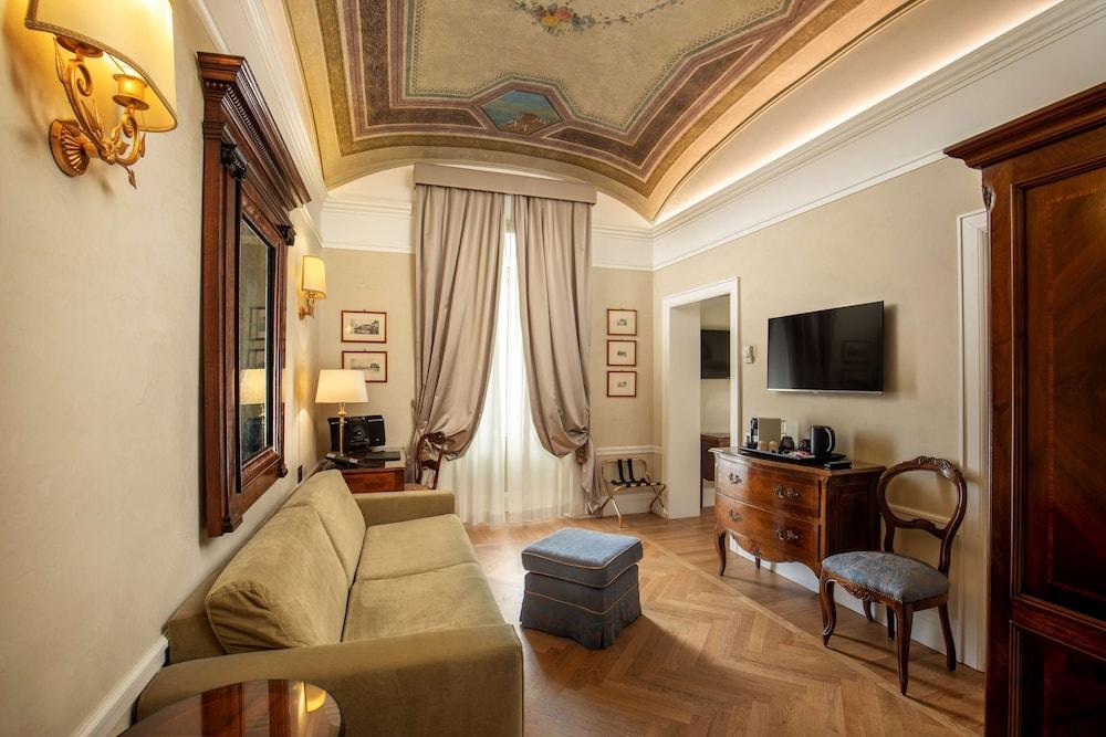 Hotel Canada, BW Premier Collection Room Type - Junior Suite, 1 King Bed, Non Smoking