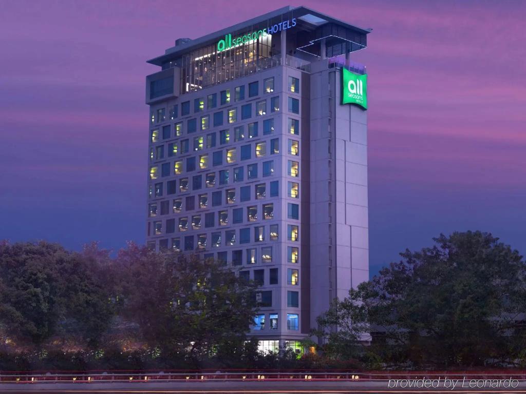 All Seasons Jakarta Thamrin - Tap to explore photos