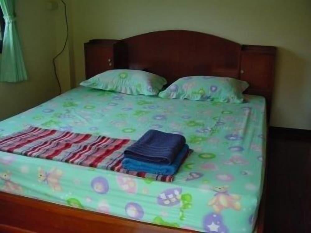 New Sunrise Village Bang Po Beach Room Type - Two Bedroom Bungalow