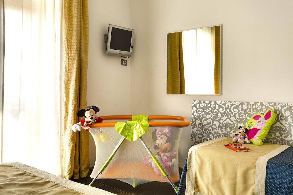 Hotel Marcantonio Rome - Tap to explore photos